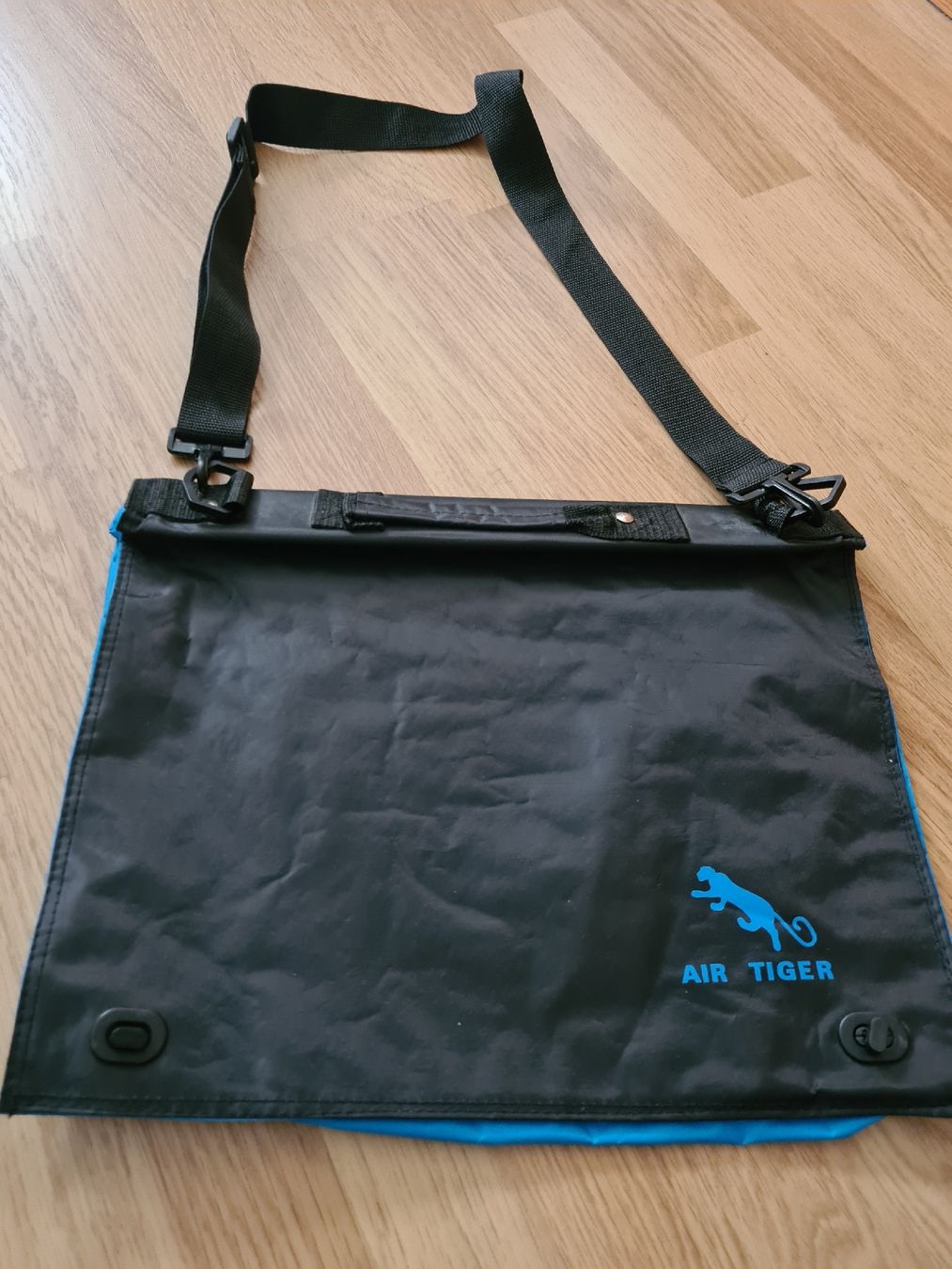 Borse: Umhangtasche Tasche – Usato da Langenthal venduto da Polarisstern
