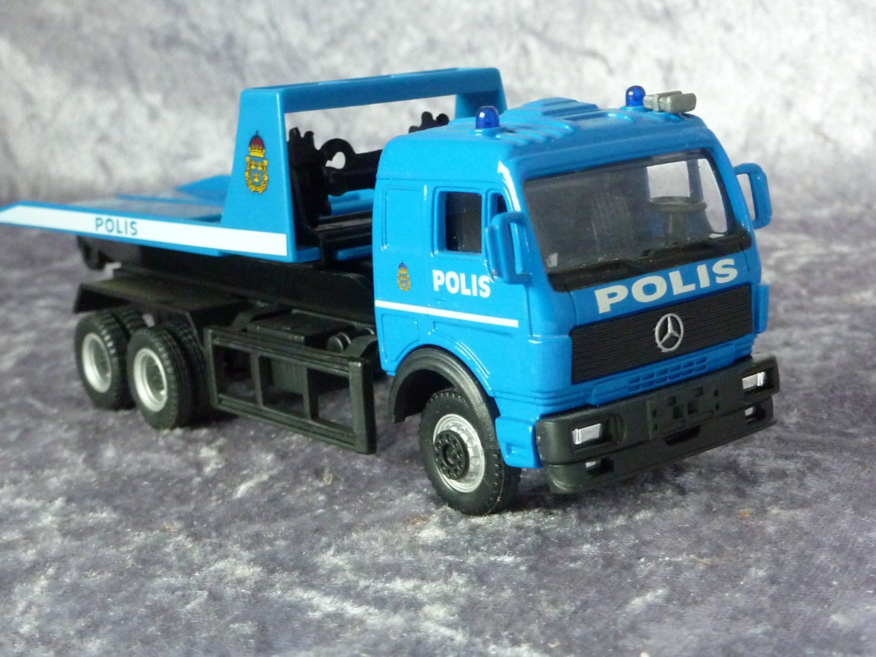 Mercedes-Benz Modellini d'auto: Mercedes Abschlepper Polizei – Usato da Dürrenäsch venduto da modellautos4you 4