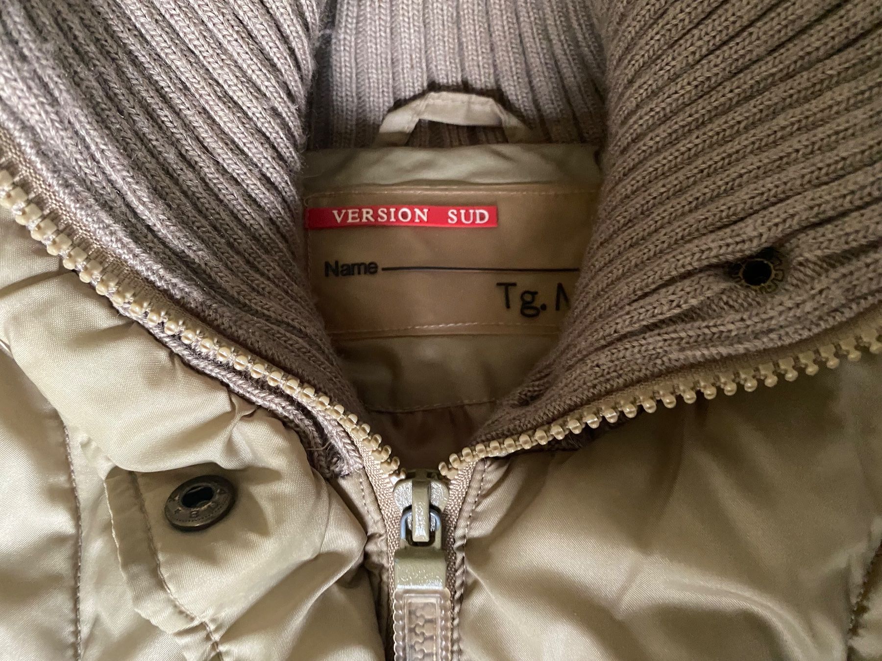Giacche: Veste doudoune VERSION SUD beige – Usato da Zürich venduto da tbrqi 1