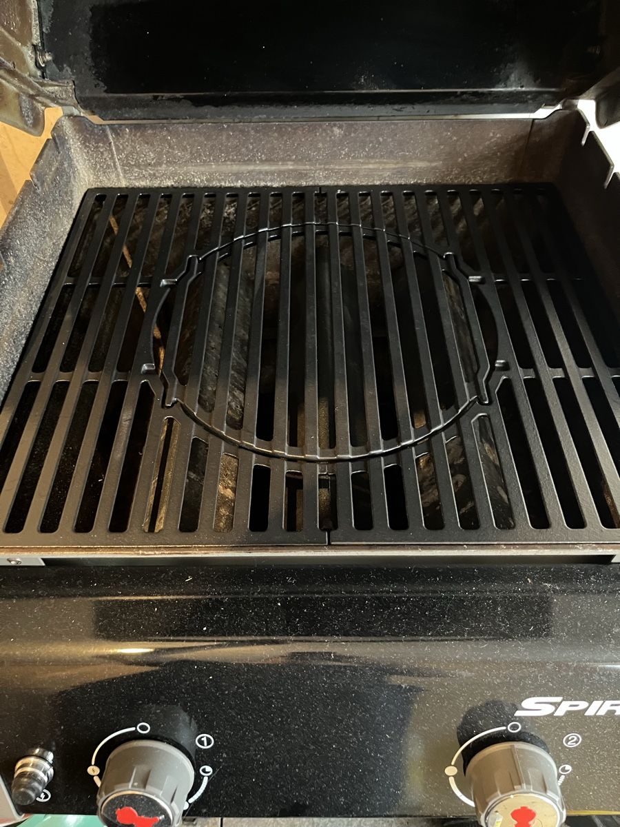 Grills: Weber Grill Spirit E-210 Original Black – Gebraucht aus Wilen b. Wollerau von 5AK5 1