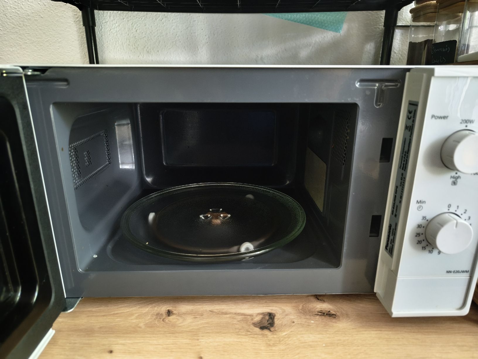 Panasonic Forni: Panasonic Mikrowelle – Usato da Winterthur venduto da mpa_rzv7 1