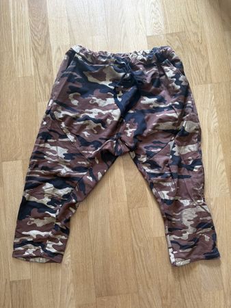 Coole Sommer-Hose, Camouflage, Gr. M-L