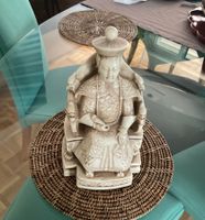 Bouddha ivoire véritable très lourd aucune idée de la valeur