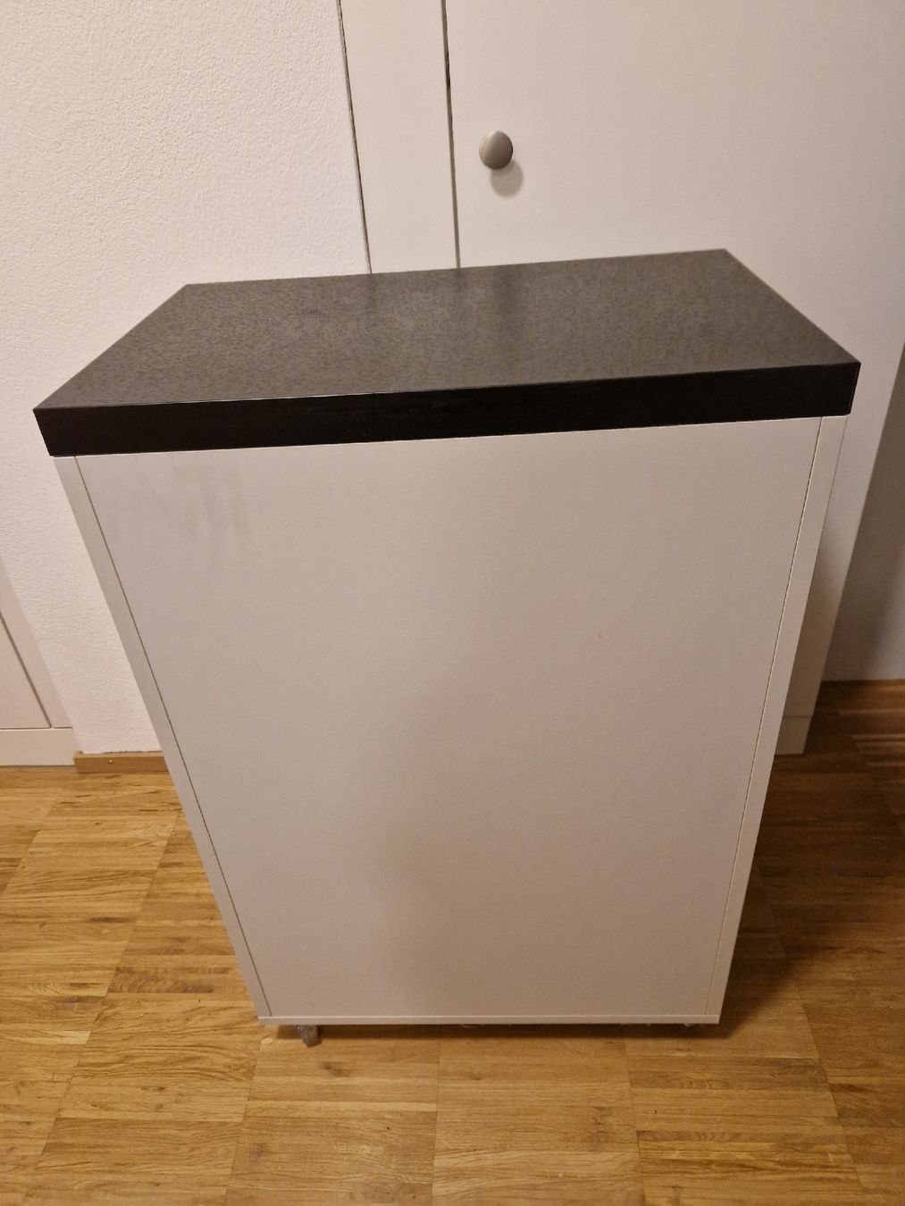 Komplettküchen: Mobile Kitchen Cabinet with Drawer and Shelf – Gebraucht aus Zürich von zvr_8cw6 3