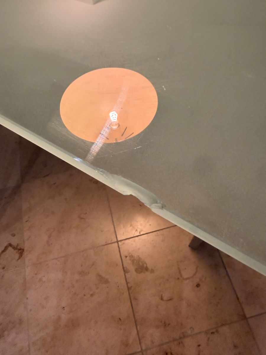 Tische: Designer Glastisch / Esstisch satiniert – Gebraucht aus Zürich von remarki 5