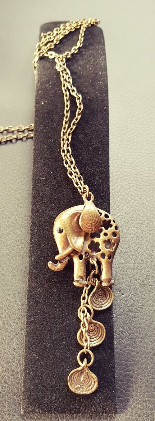 Catenine: Halskette mit Elefant – Usato da Wald ZH venduto da Silena02 2