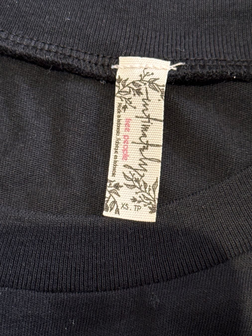 T-shirts: Basic Shirt / Body Schwarz Gr. XS – D'occasion à Rothrist par Fondgruebe 4