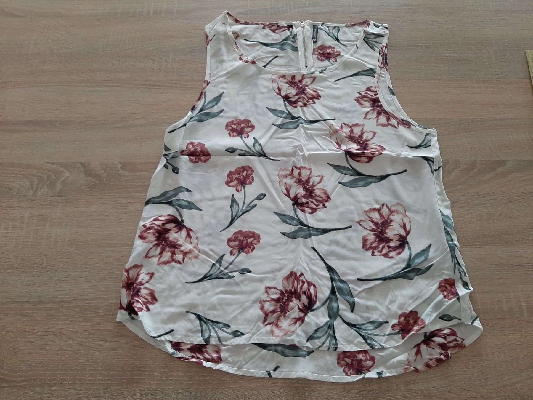 Tops: Chicoree Top Blumenmuster, Grösse XL – Neu (gemäss Beschreibung) aus Menziken von Rien1 1