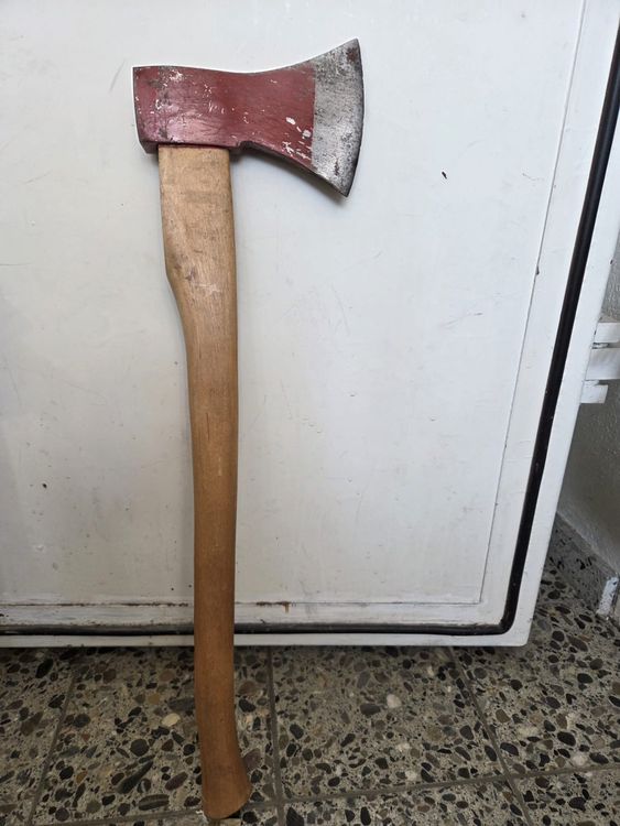 Alte Axt 65 cm – grosses Beil – Holzstiel (Gebraucht) in Baar für CHF 6 ...