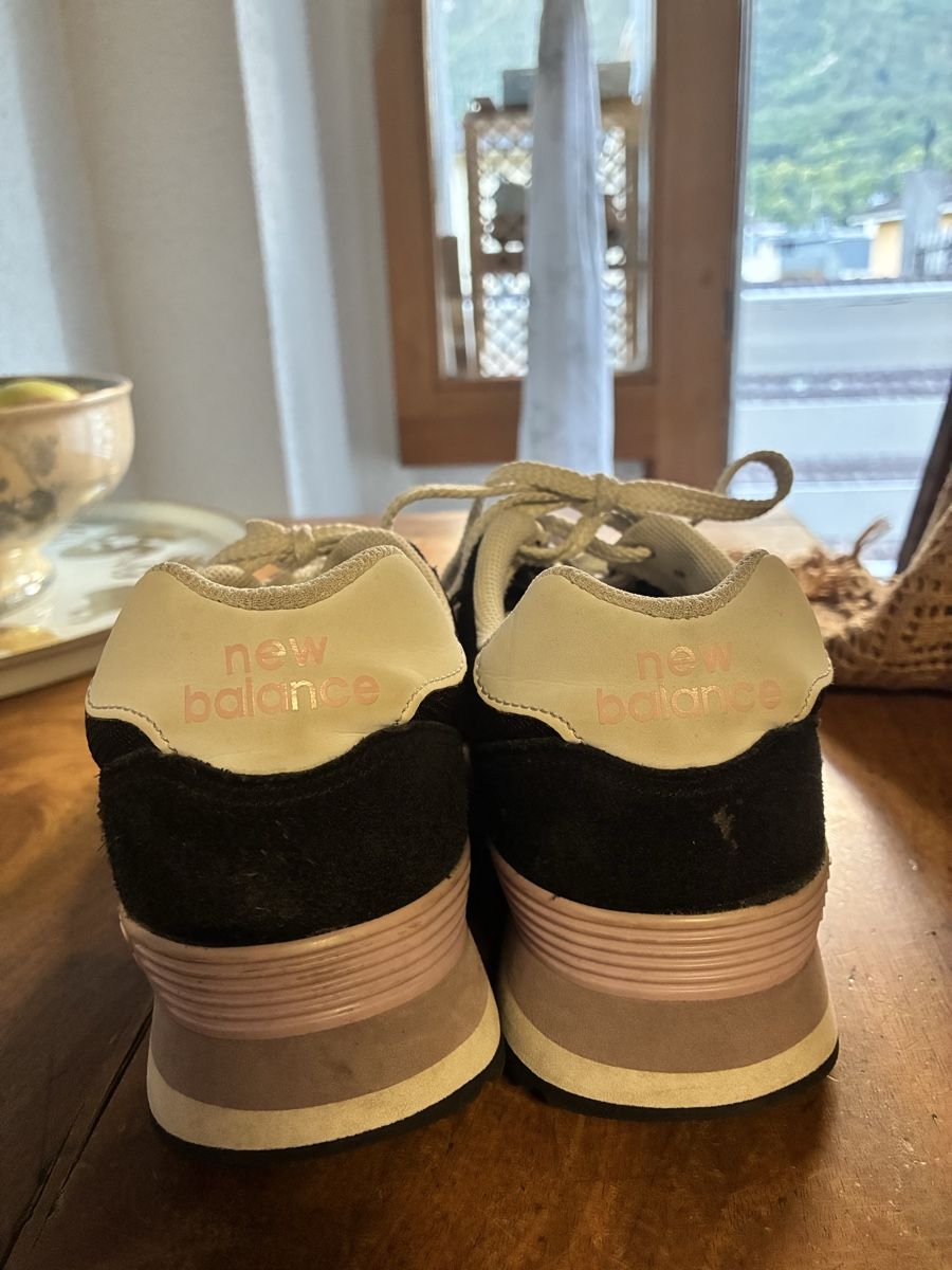 New Balance Scarpe da donna: NEW Balance 🖤 – Usato da St-Maurice venduto da cry_tgq8 2