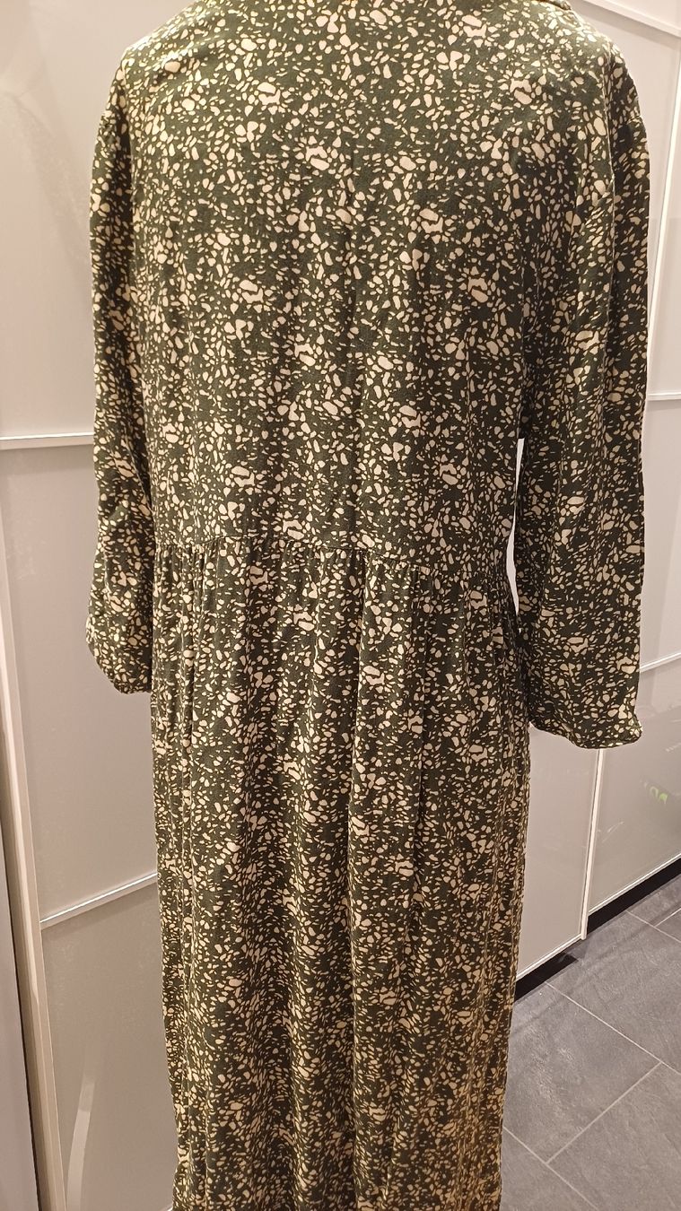 Vestiti: Damen Kleid Chicoree Grösse M grün gemustert – Usato da Arlesheim venduto da savina01 6