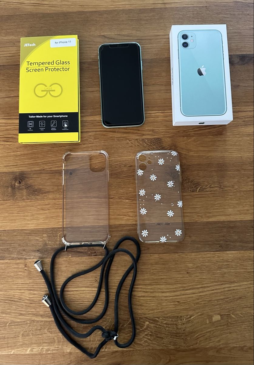 Apple Telefoni cellulari / Smartphones: iPhone 11 64GB Mintgrün mit Zubehör – Usato da Luzern venduto da Sve_958r 3