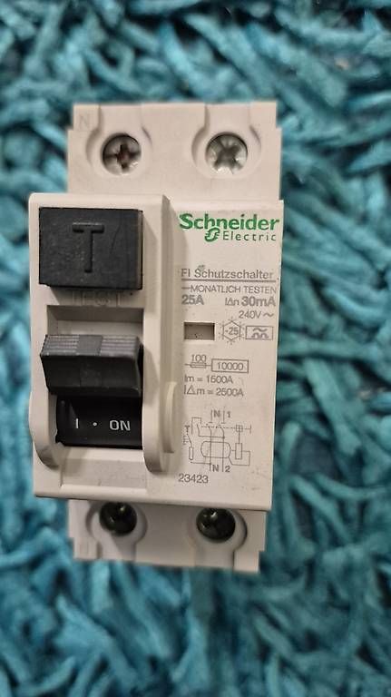 Componenti elettronici: RCD 25A 30mA FI Schutzschalter – Usato da Fisibach venduto da Lorobin 2