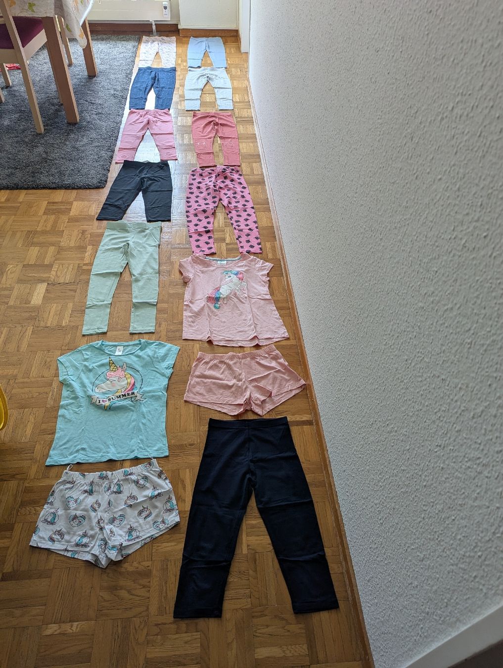 H&M Lotti & Set di vestiti: Mädchen Kleiderset Grösse 134-140 – Usato da Lengnau AG venduto da sus_znf9 3