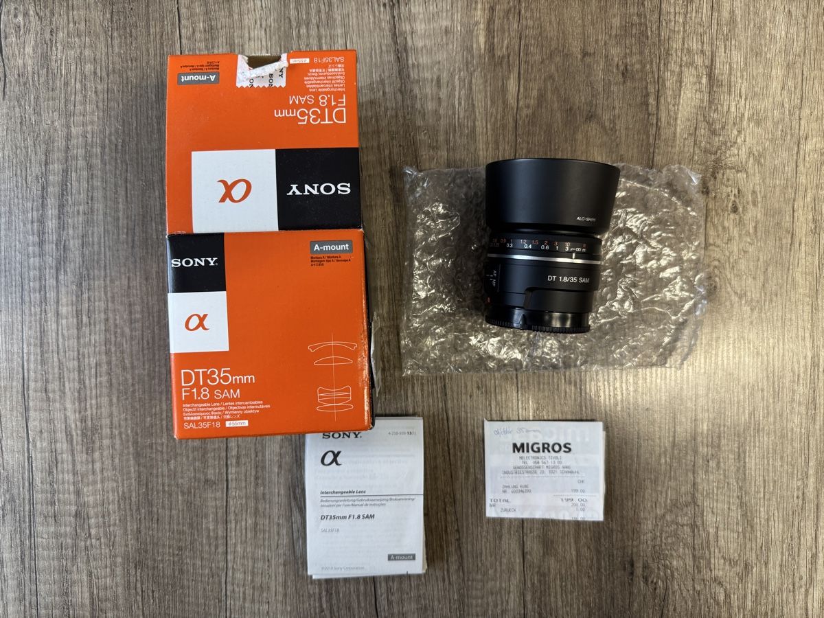 Sony Obiettivi: Sony DT 35mm F1.8 SAM Objektiv – Usato da Ruggell venduto da Forrer1000