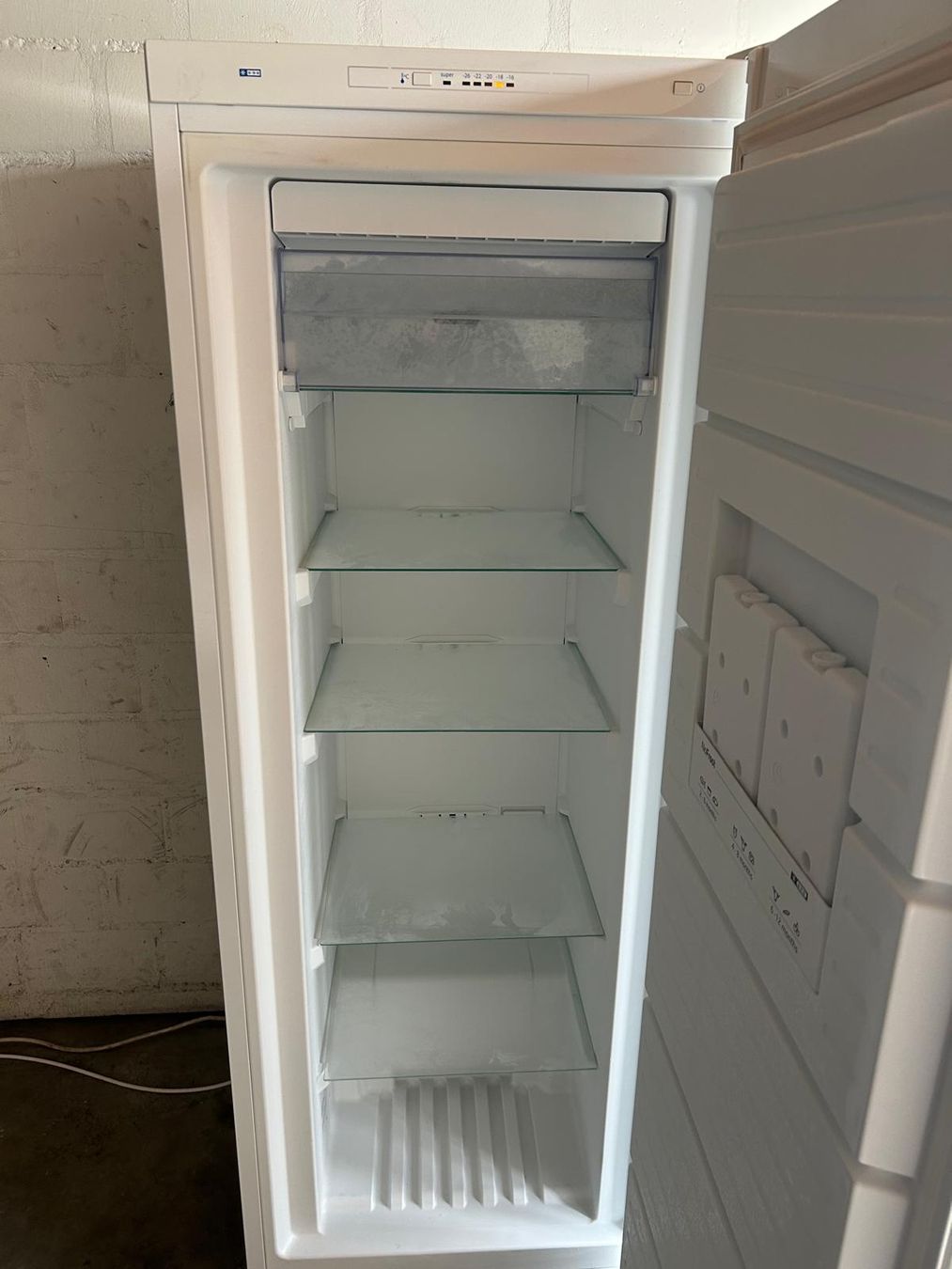 Gefrierschrank: tiefkühlschrank Novamatic – Gebraucht aus Basel von faz_hdd8 3