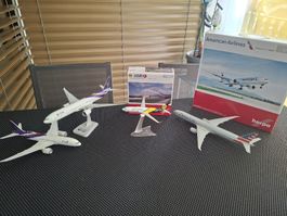 4 tolle Kunststoff-Flugzeugmodelle (2 mit Orig.verp.)