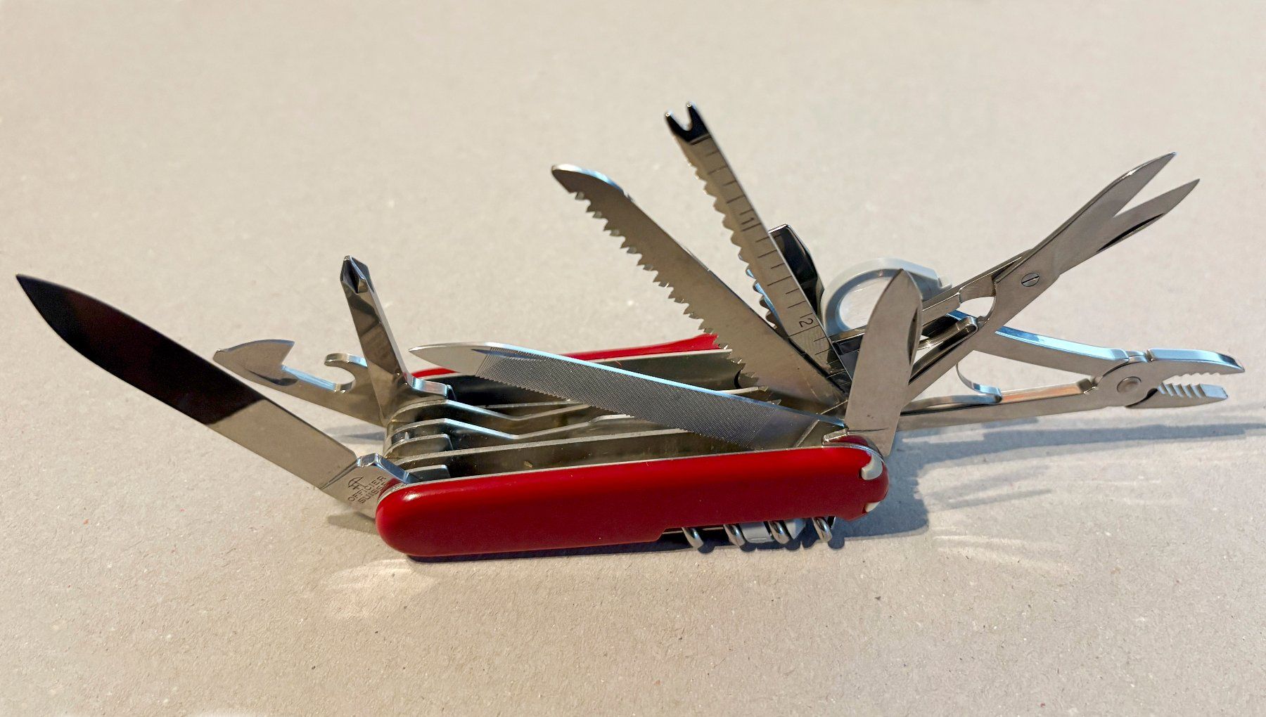 Coltelli tascabile: Multifunktions-Sackmesser Victorinox – Nuovo (secondo la descrizione) da Belp venduto da pege.b 1