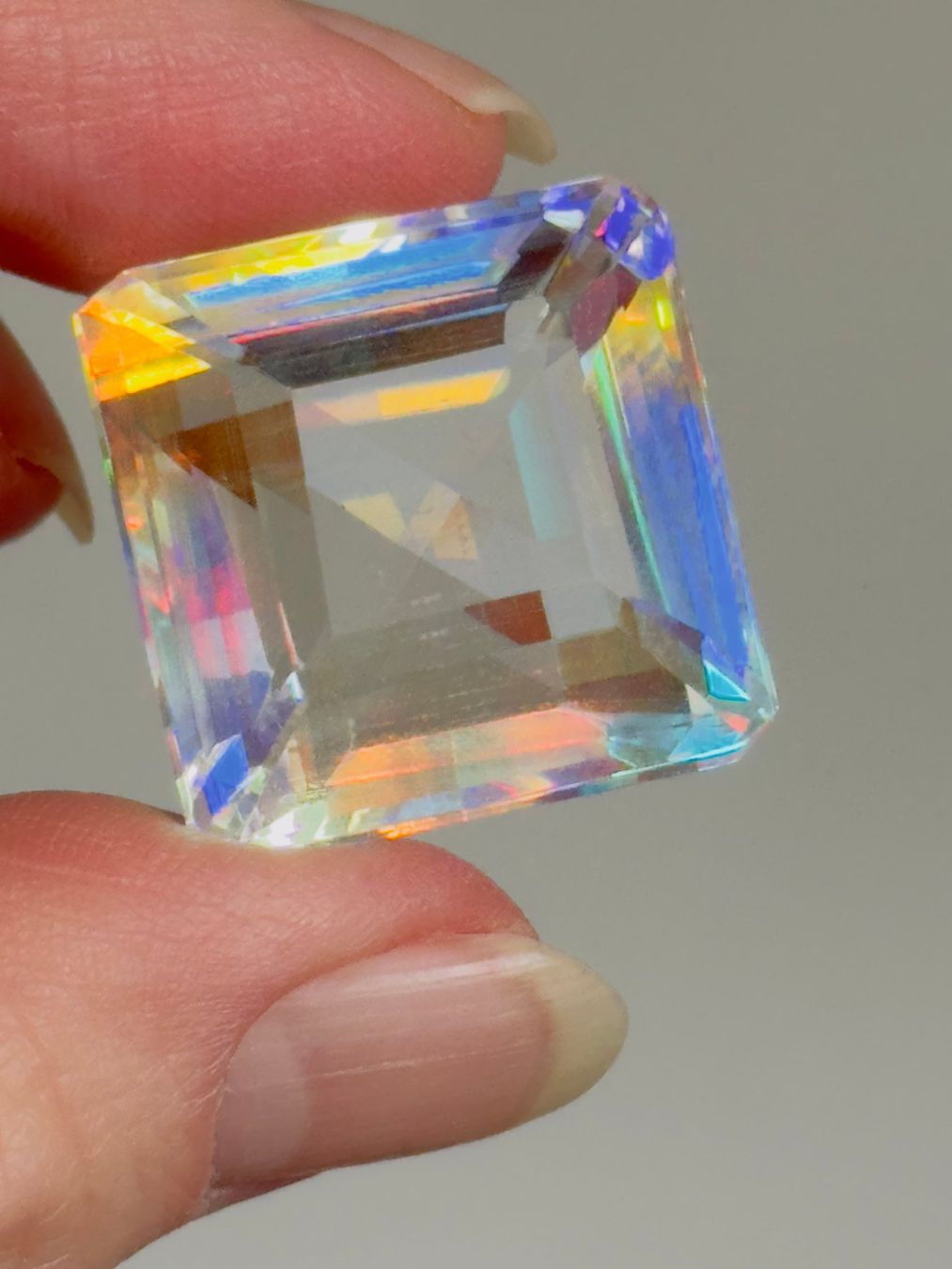 Pietre preziose: 49.10 Ct. Certified Square Cut Mystic – Nuovo e nell'imballaggio originale da Genève venduto da AWWA 2