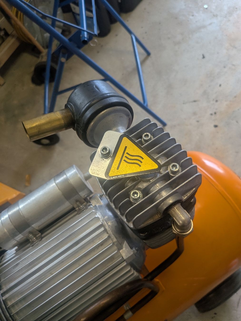 Kaeser Compressori: Keaser Kolbe Kompressor ECO 3/90 Tank – Usato da Rohrbach venduto da Servicepass 3