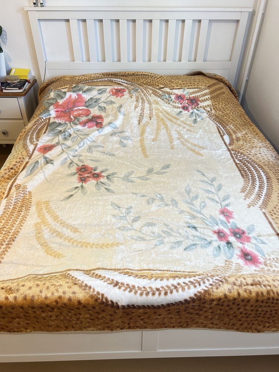 Coperte: Tagesdecke / Bett Decke – Usato da Zürich venduto da hel_m6sl