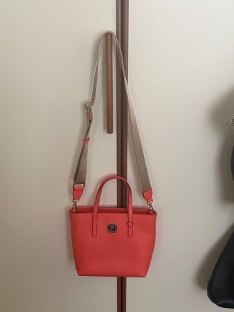 Damen Tasche MCM Koralle Leder guter Zustand