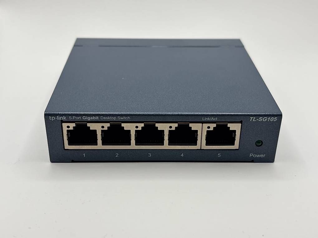 Hub & Switch: Switch 5-Port Gigabit – Usato da Thierachern venduto da bea_2br8