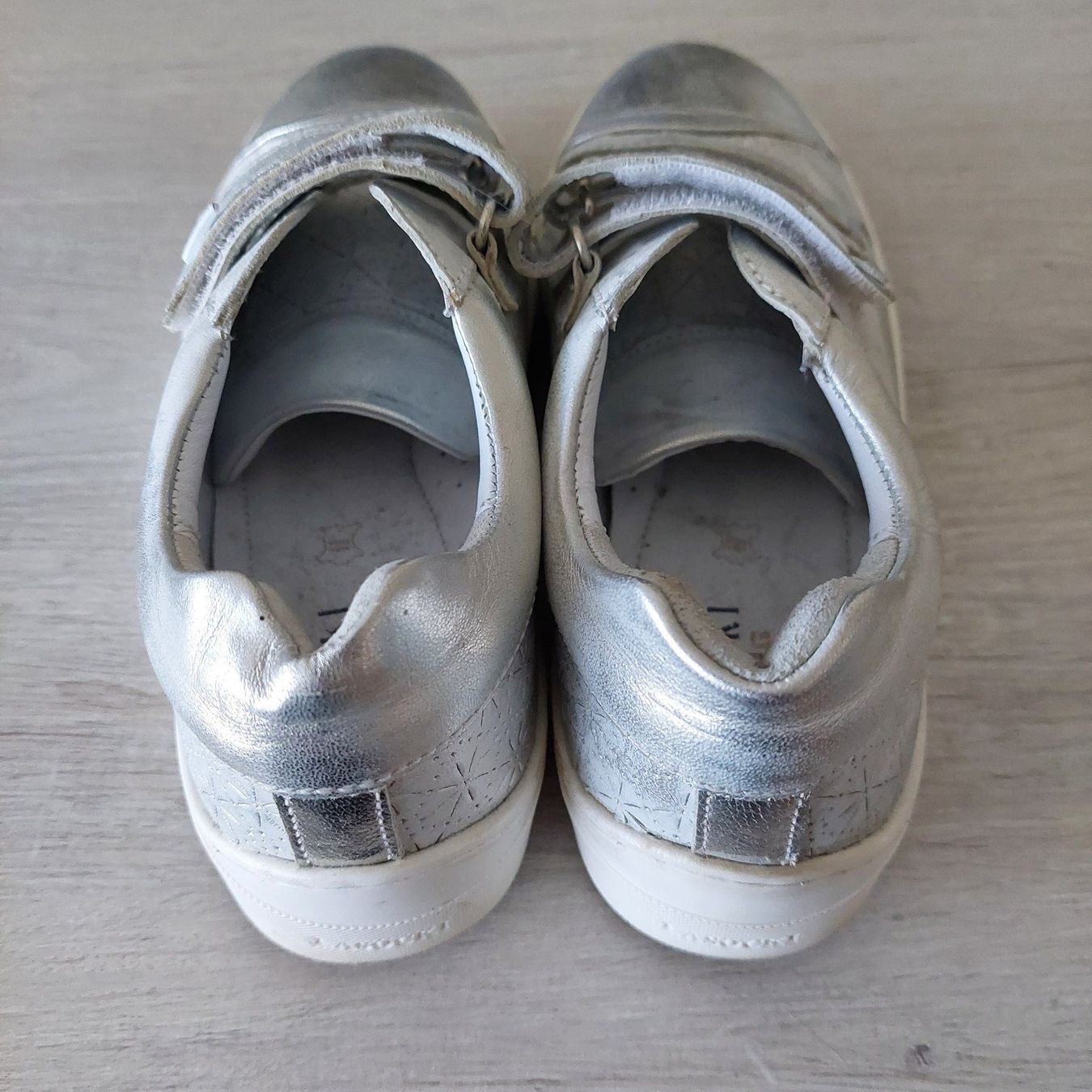 Scarpe per ragazze: Mädchen Sneakers Gr. 35 – Usato da Zug venduto da nikspk 3