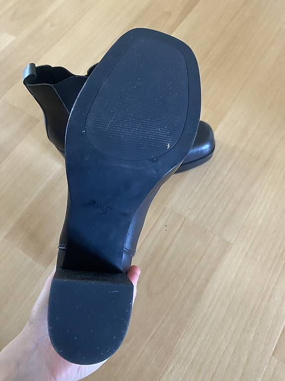 Mango Damenschuhe: Stiefeletten Leder Stiefel plateau schwarz – Gebraucht aus Bern von n-dine 1