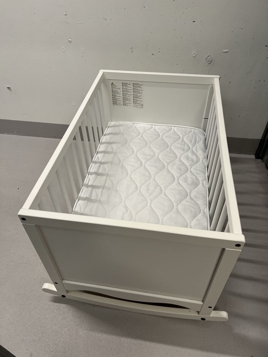 Ikea Culle: Baby crib wood – Usato da Wallisellen venduto da bar_tn5h 1