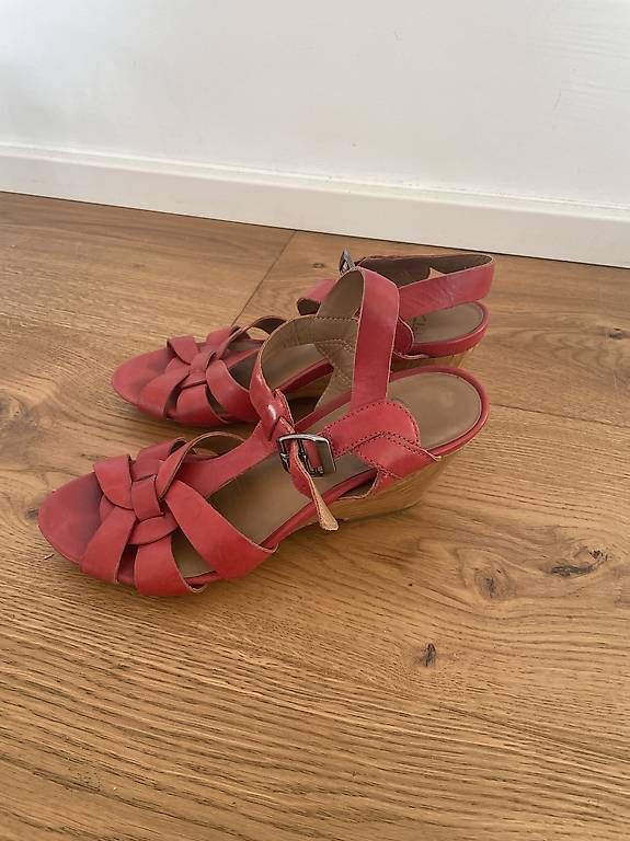 Clarks Damenschuhe: Clarks Keilsandalen Gr 37 – Gebraucht aus Renens VD von siric1996 1