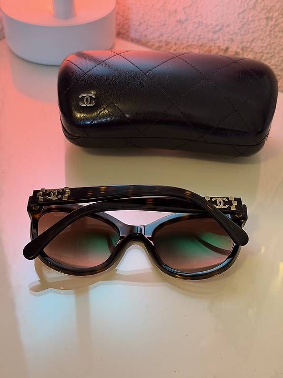 Brillen & Gläser: Chanel Sonnenbrille – Gebraucht aus Erlinsbach SO von VWV1 2