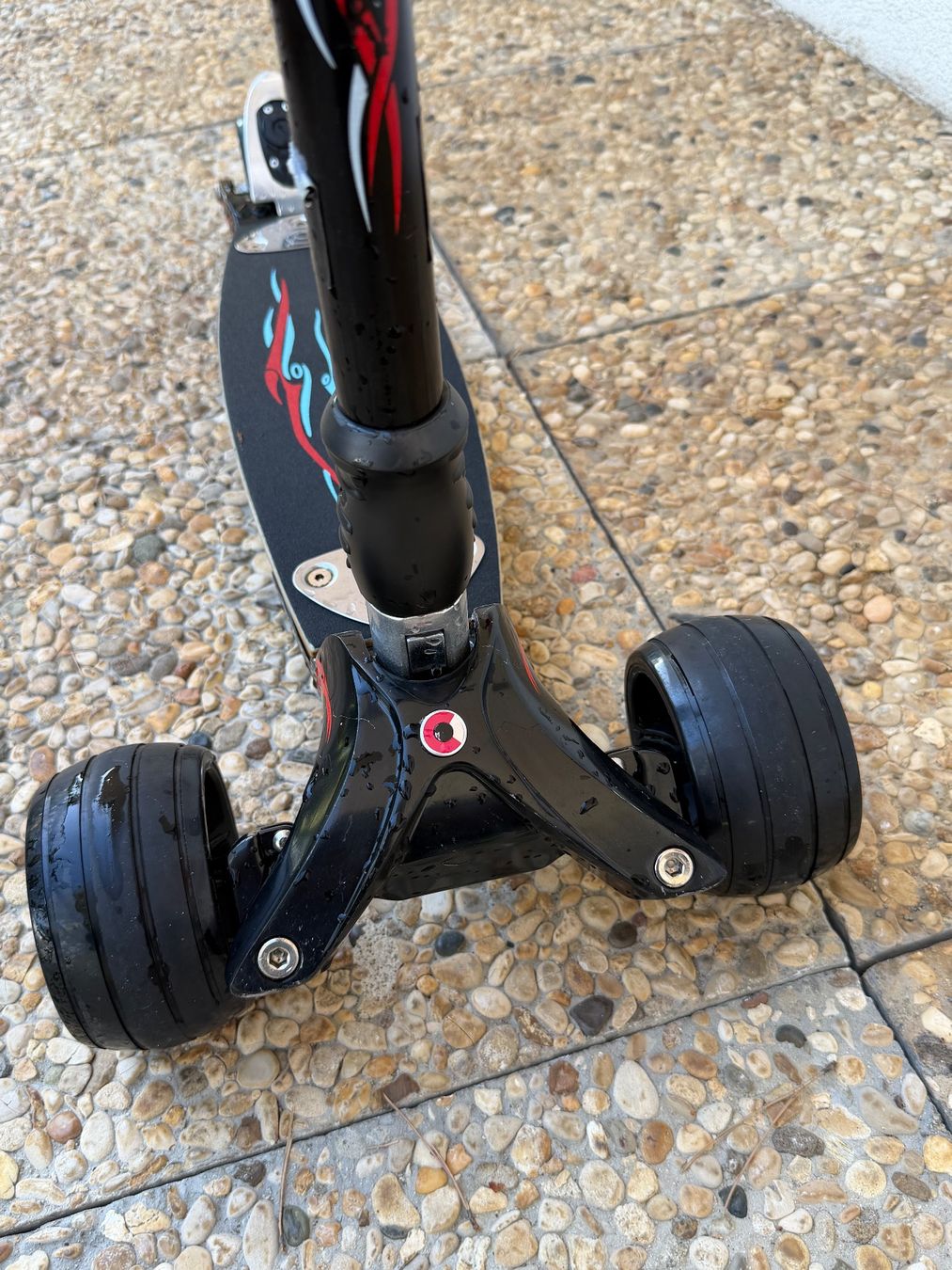 Micro Kickboard: Trottinette Micro Monster Volcano Black – Gebraucht aus Chardonne von Titi1975 3