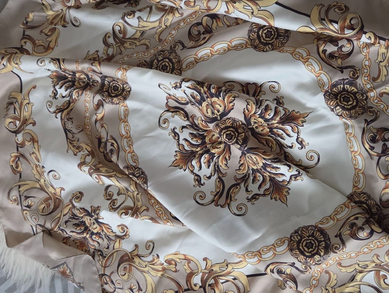 H&M Foulard & Sciarpe: Foulard – Usato da Granges-Paccot venduto da jokko 4