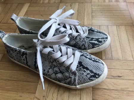 Stoffschuh Sneaker von H&M Grösse 37 Schlangenmuster