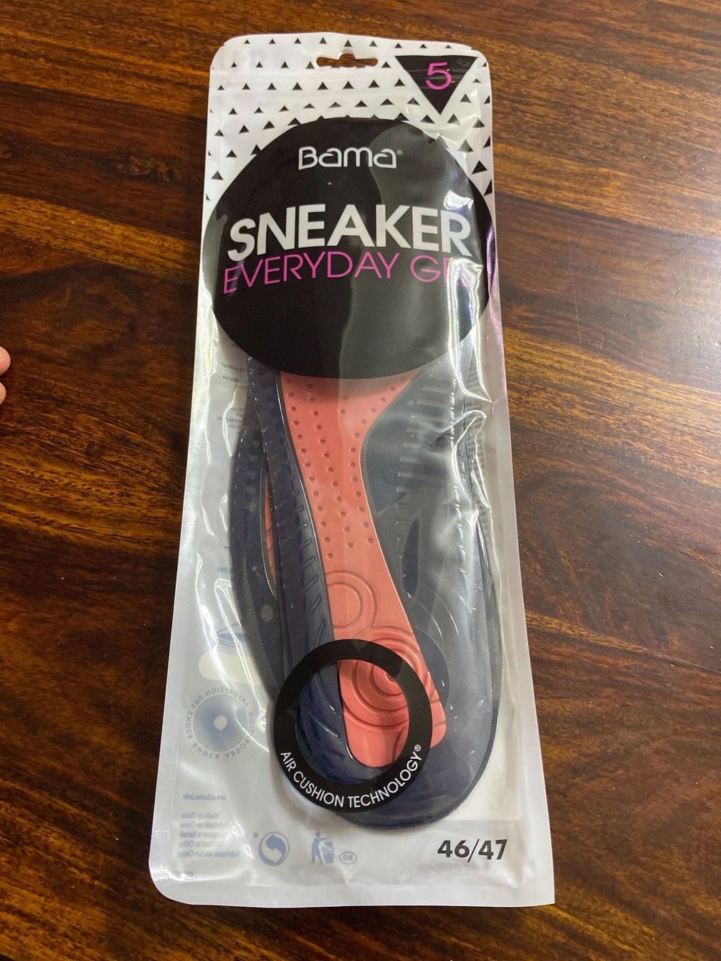 Altro in  Abbigliamento & Accessori: Sneaker mit Gel Gr. 46-47 – Nuovo e nell'imballaggio originale da Mels venduto da Melser8887