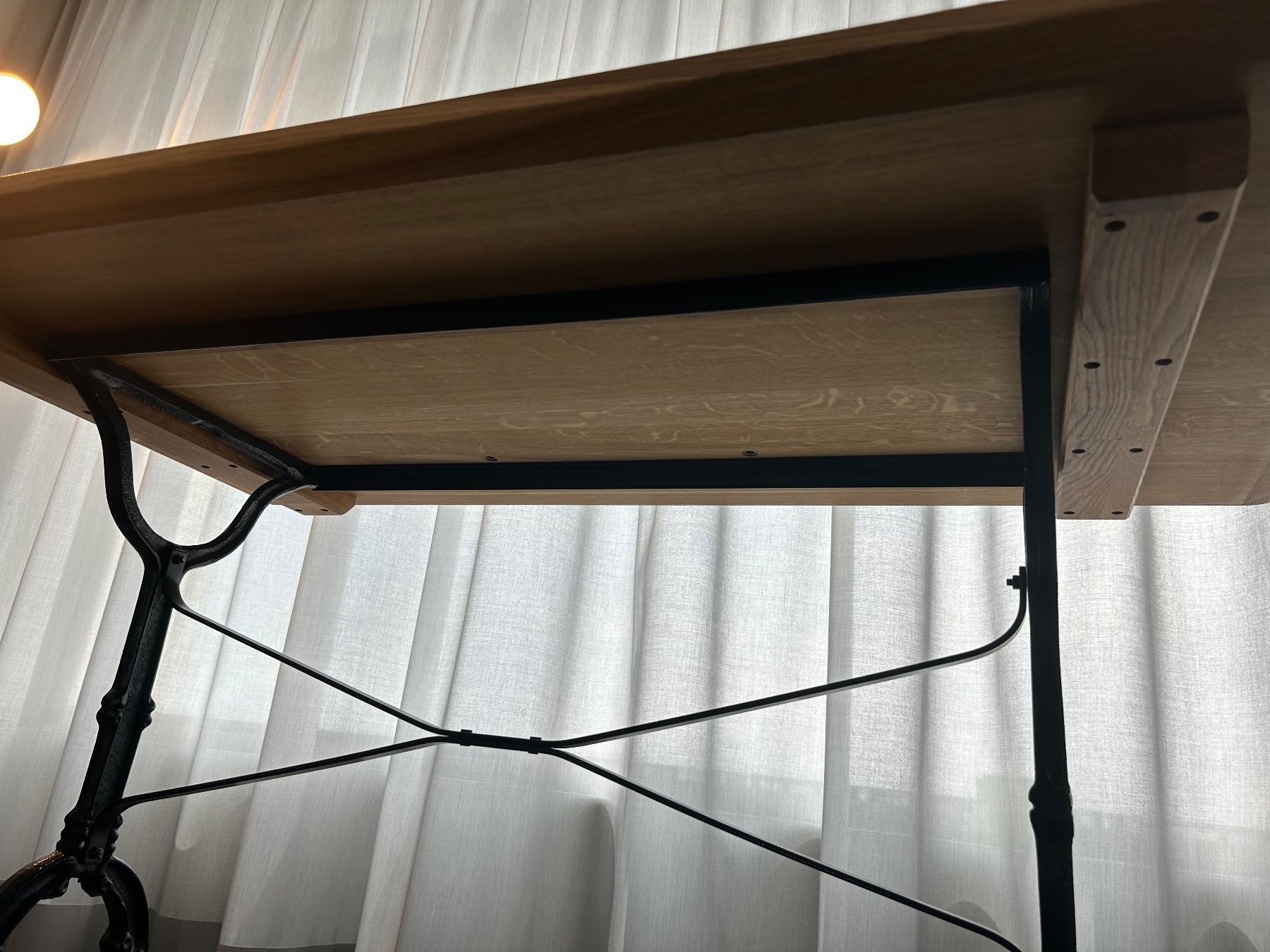 Tische: Holztisch / Beizentisch aus Wildeiche – Gebraucht aus Zürich von Prsa 2