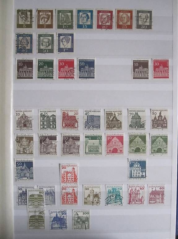 Tutti i francobolli: Briefmarken Deutsche Bundespost und DDR – Usato da Saland venduto da k_z_tny8
