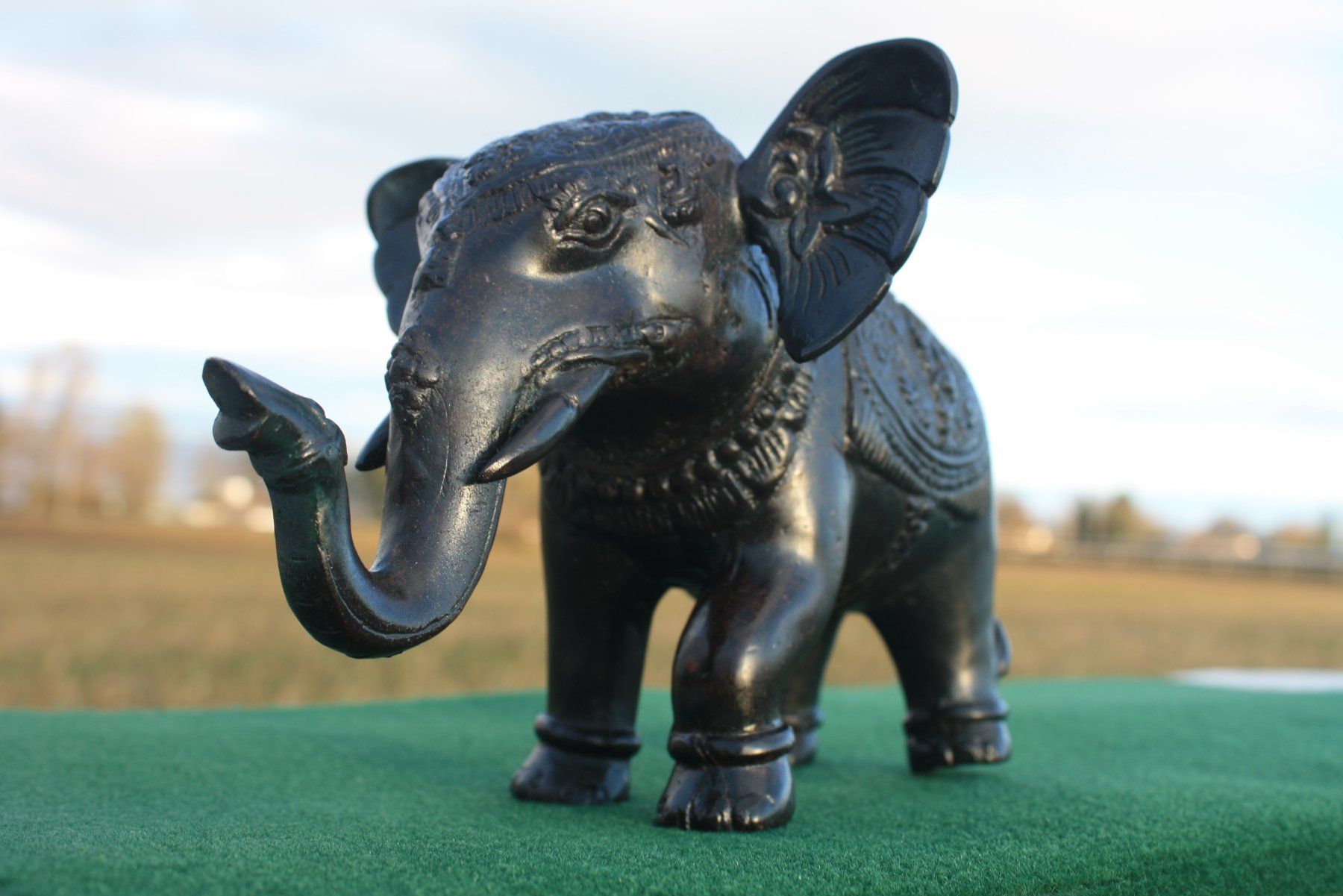 Skulpturen & Statuen: alter Bronze Bronzeguss Elefant Figur Skulptur – Gebraucht aus Egnach von  5