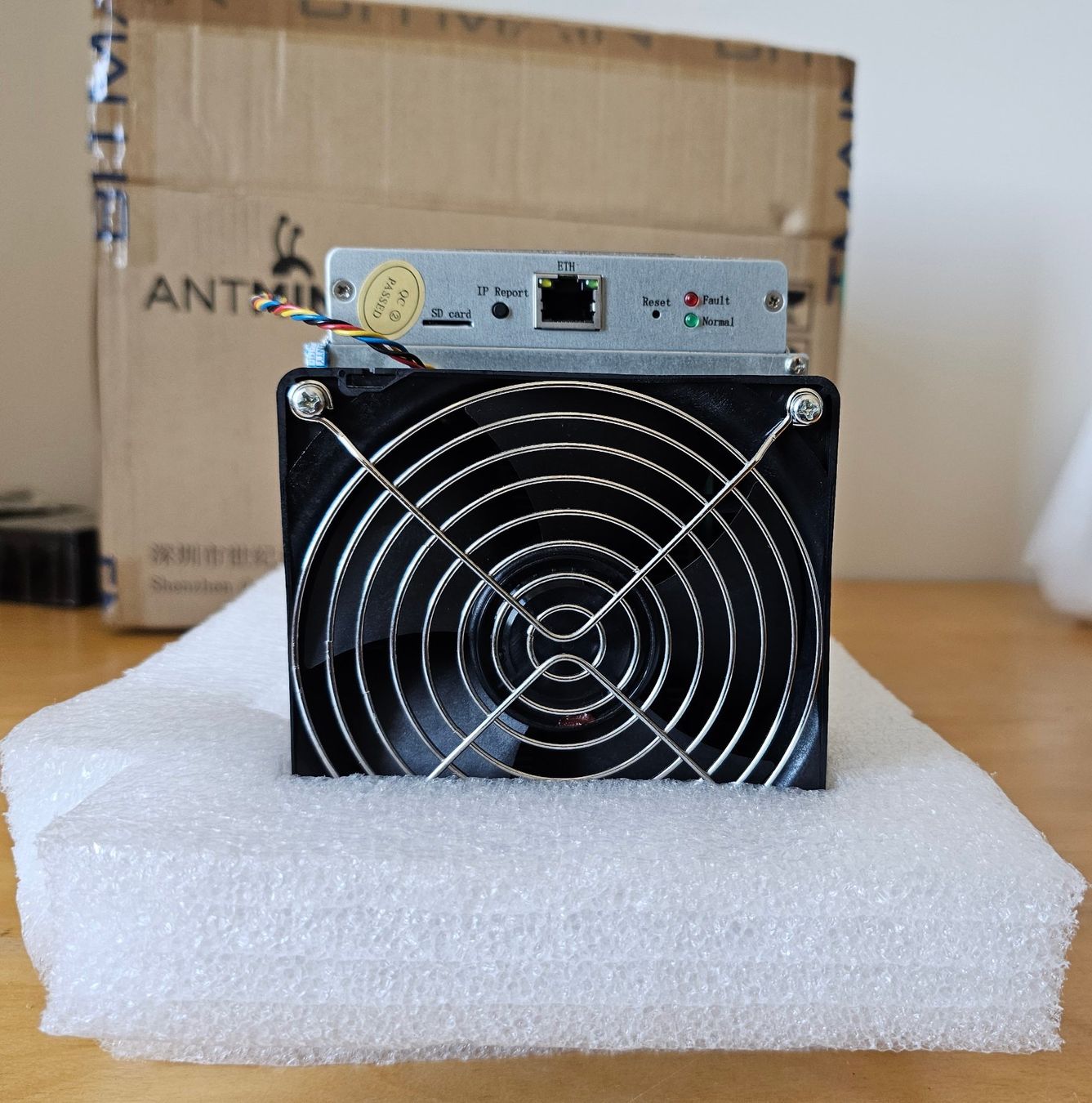 Bitmain Coin Miner: Bitmain Antminer S9i-14 - Never used. – Nuovo (secondo la descrizione) da Lamboing venduto da Mk06 3