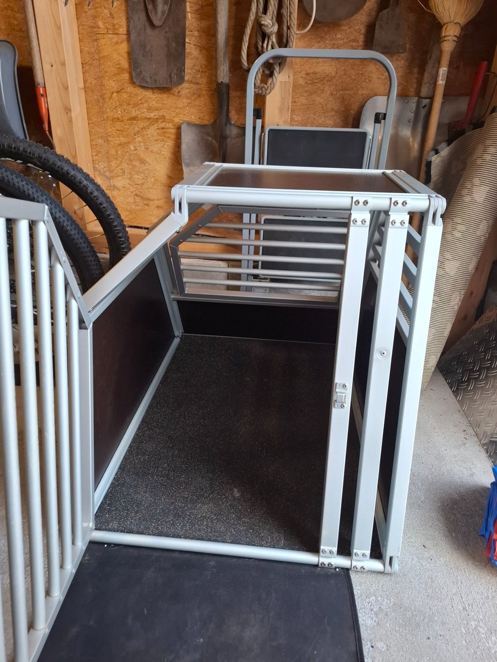 Gabbie, trasporto & Sicurezza: Schmidt Hundebox – Usato da Dürnten venduto da Larissa1010 4