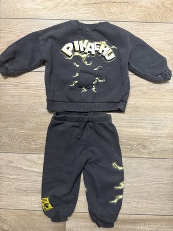 Pullover und Hose für Jungen Größe 86 Zara, Pikachu 🦊