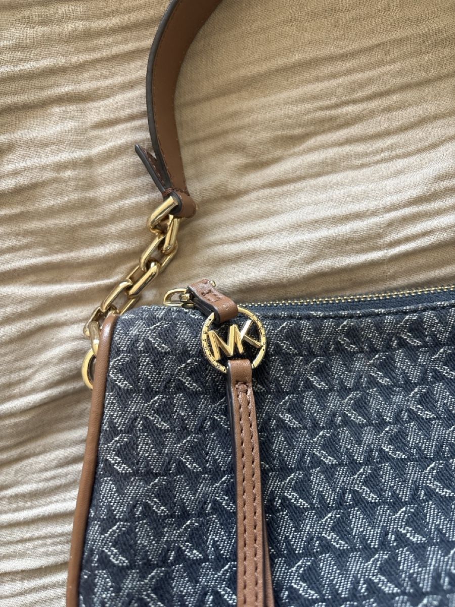 Michael Kors Borse da donna: Michael Kors Handtasche Damen Monogramm Denim Klein – Usato da Burgdorf venduto da iliria.a 1
