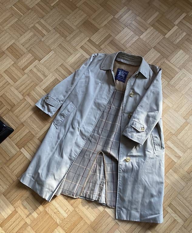 Burberry Cappotti: Burberry Mantel / Trenchcoat – Usato da Hausen am Albis venduto da CinziaR 1