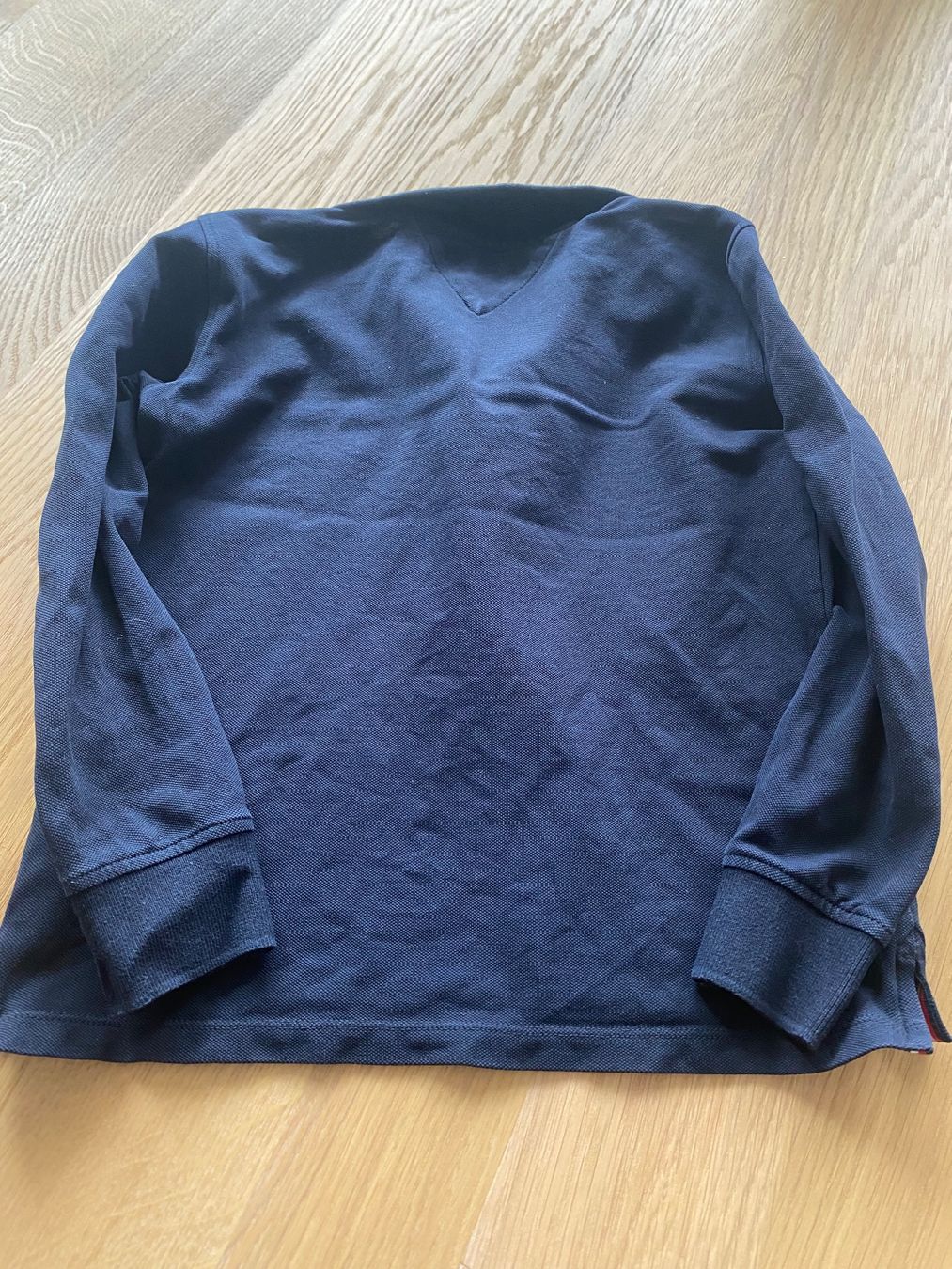 Tommy Hilfiger Hemden, T-Shirts & Polos: Shirt von Tommy – Gebraucht aus Baar von rel_9lvy 1