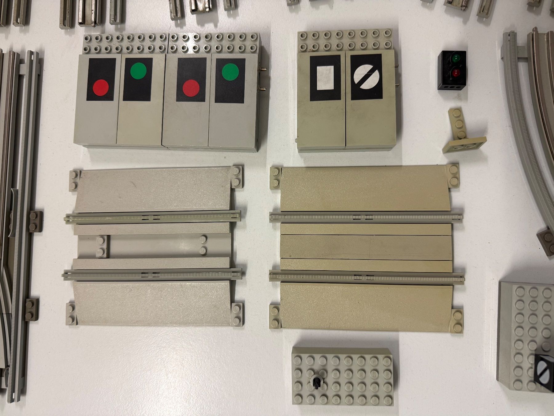 Lego Baukästen: LEGO Set Eisenbahn-Schienen 12V / 2 Trafos / Weichen usw. – Gebraucht aus Burgdorf von Pistar 4