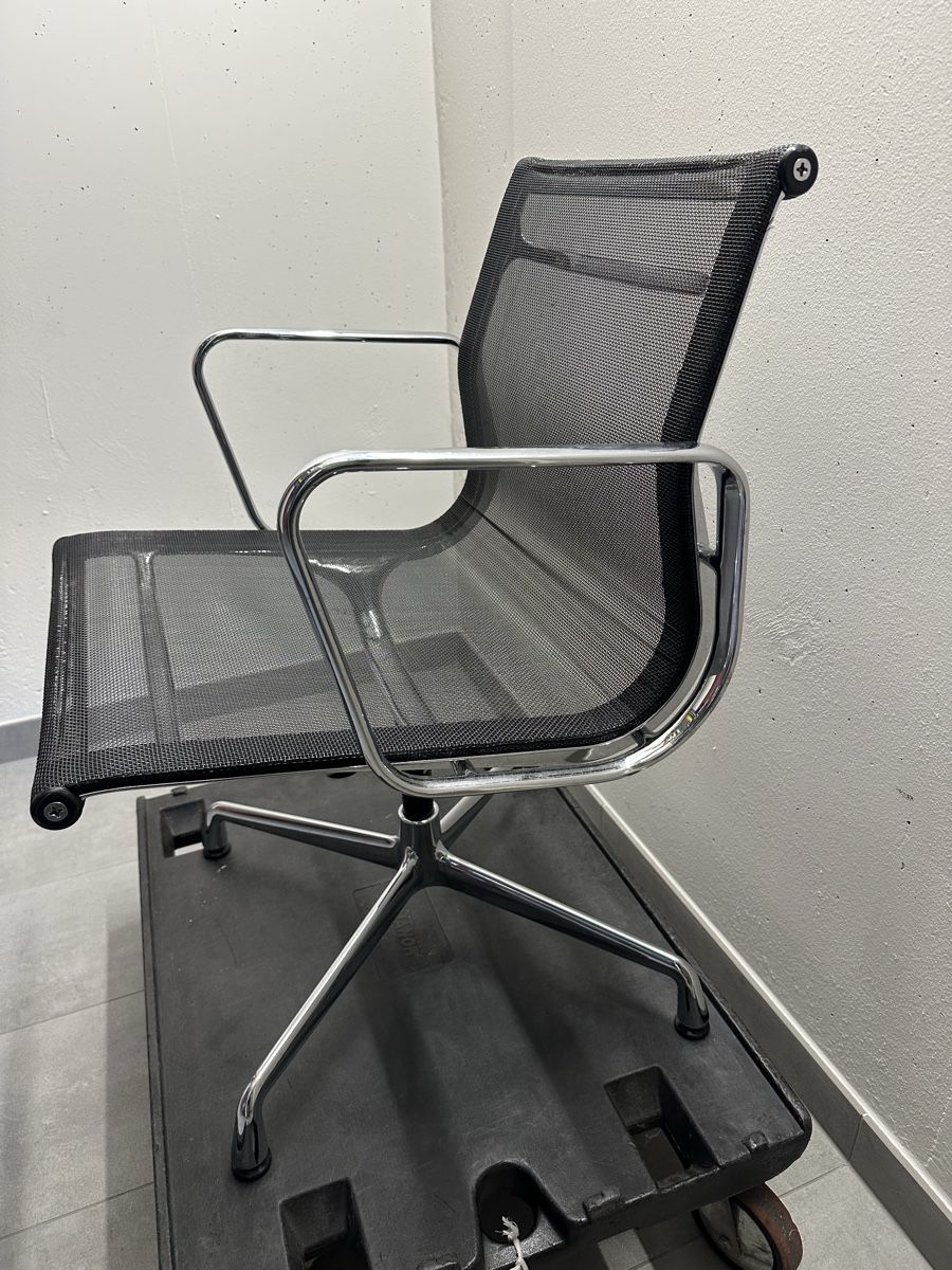 Eames Sedie: Vitra – Usato da Versoix venduto da shahrokh_tabrizi 1