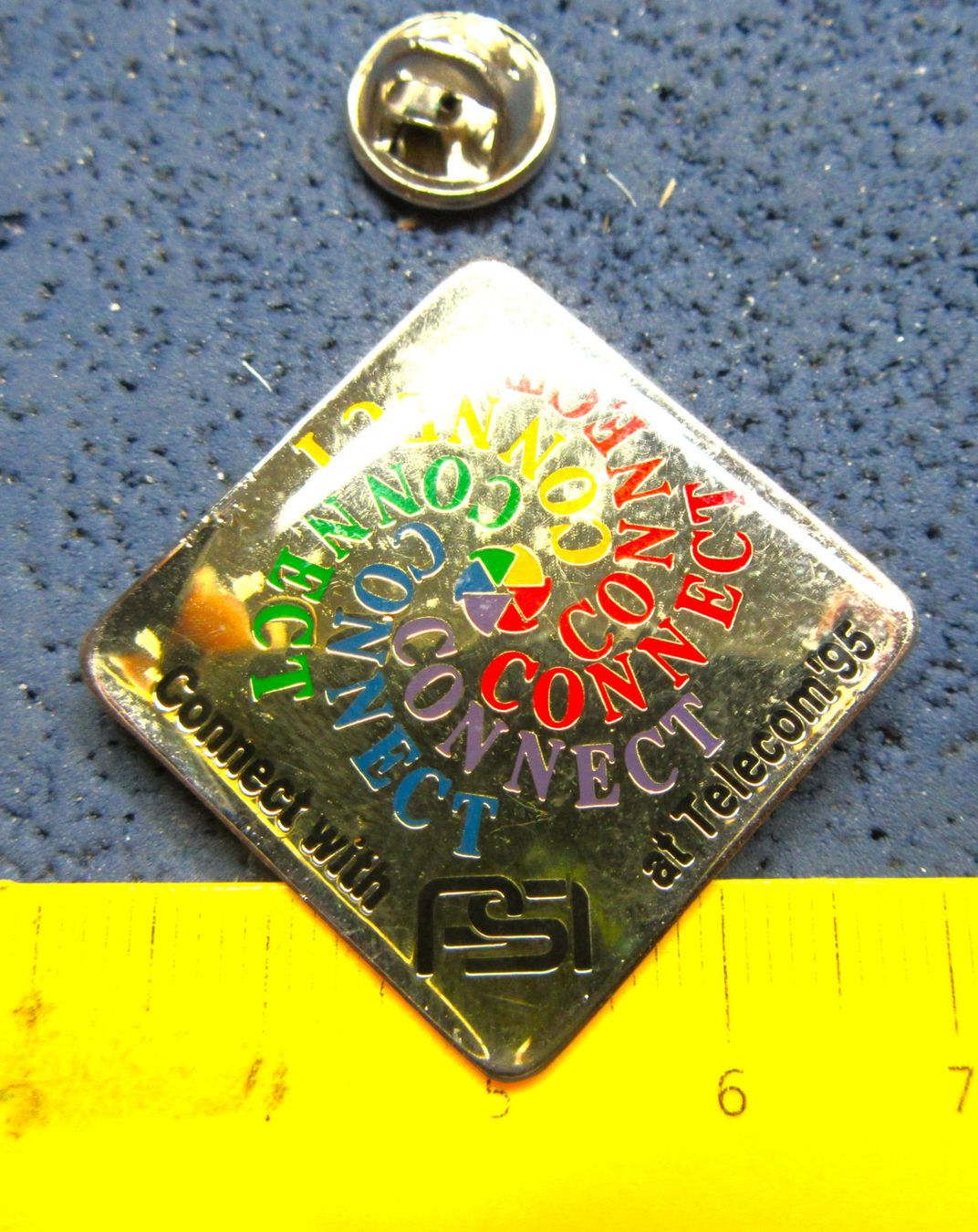 Swiss Placchette & Badge: TELECOM '95 CONNECT PIN GLASIERT – Usato da Ettingen venduto da Hausi4711 1