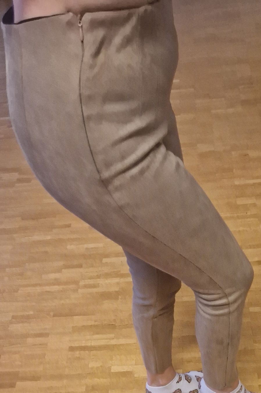 Zara Hosen: Pantalon zara beige style daim taille M – Neu (gemäss Beschreibung) aus Versoix von aline_b 6
