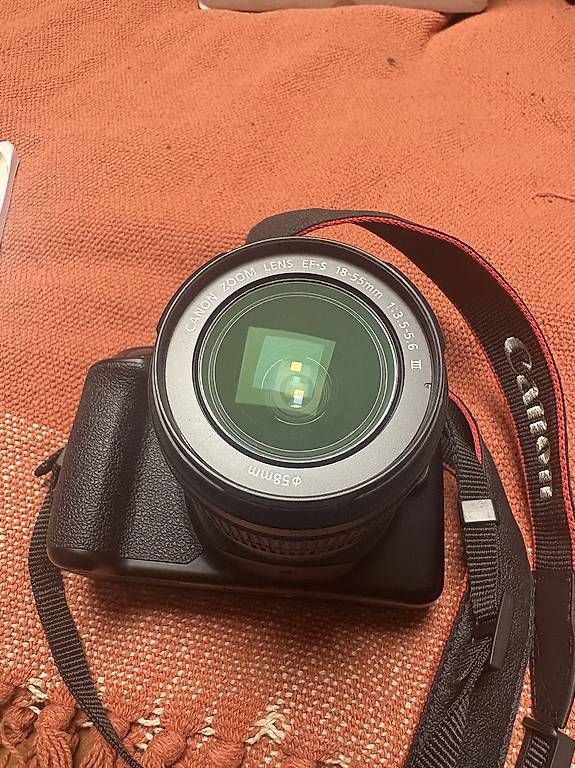 Canon Fotocamera: Canon EOS 1300D inkl. Zubehör – Usato da Uttigen venduto da mia_tn9n 2